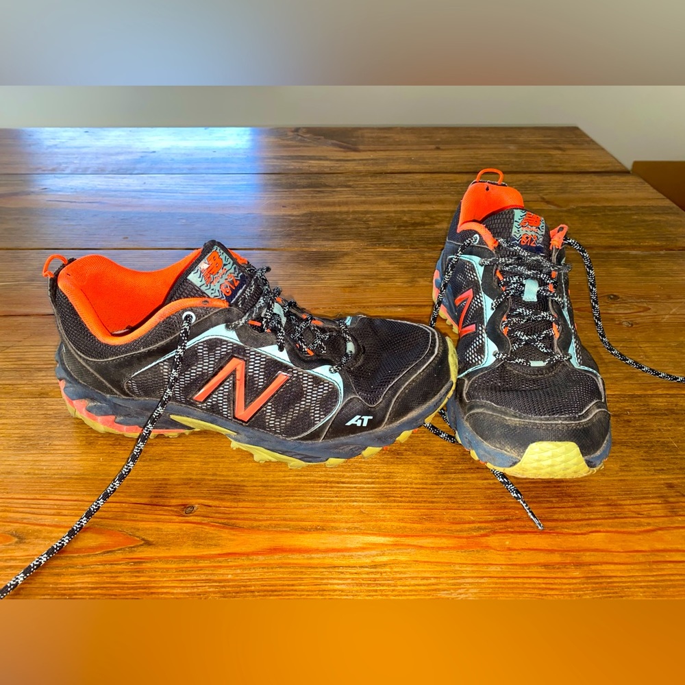 Women’s trail shoes